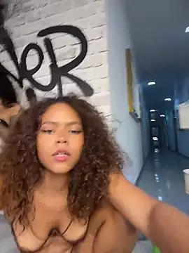 CurlyOopsieXXX