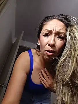 Laly_dolcee webcam