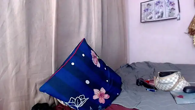 NathalieMea webcam