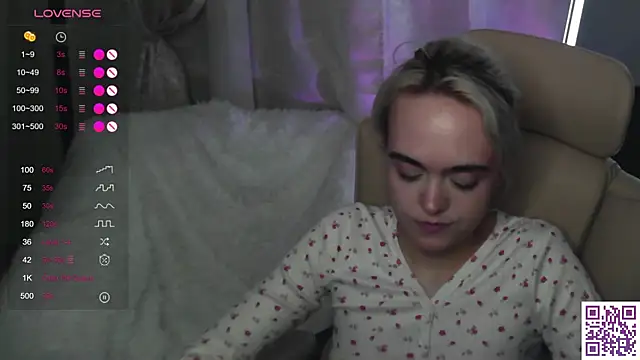 Oxcy_Secret live cam on StripChat