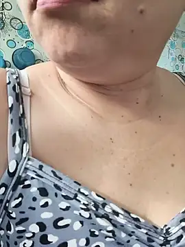 Sweetlorie_83 webcam