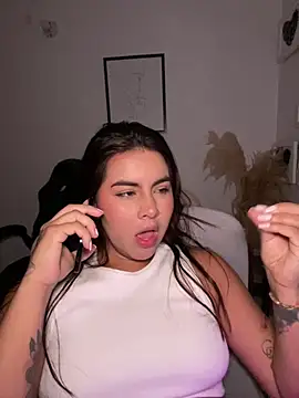 Zarahs_Blare1 webcam