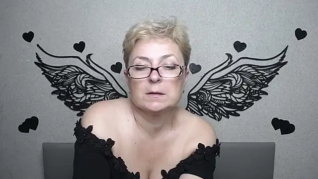 EmiliaGree Live Web Cam Show