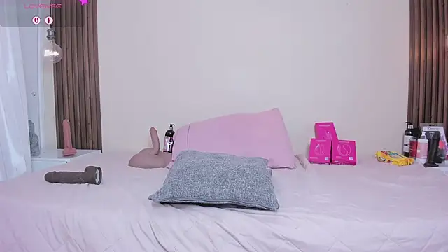 mia_gold_ Live Web Cam Show