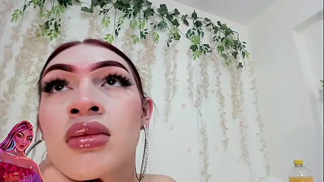 lizz_lunna webcam
