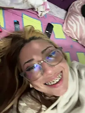 kittymiauu444 webcam