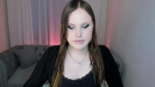 EffieMinki webcam