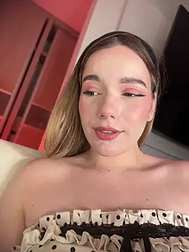 NicoleCut webcam