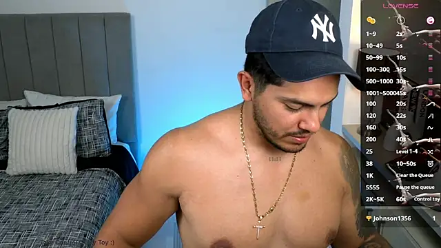 owen-pierces webcam