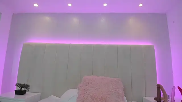 Luci_Taylor_ webcam