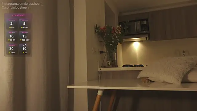 JulietteDee webcam