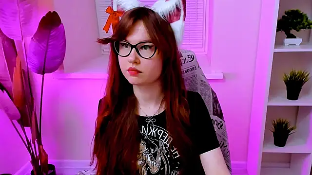 CarolGiggly webcam