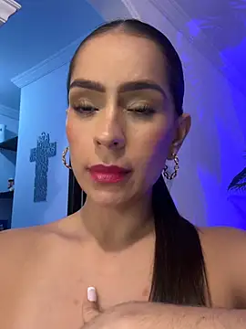 Mau_White webcam