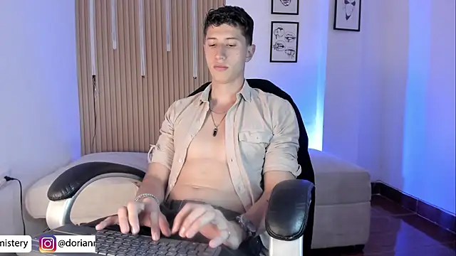 Dorianmistery2322_ webcam