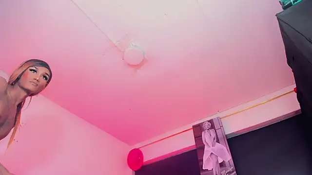 Kendall_hornyy webcam