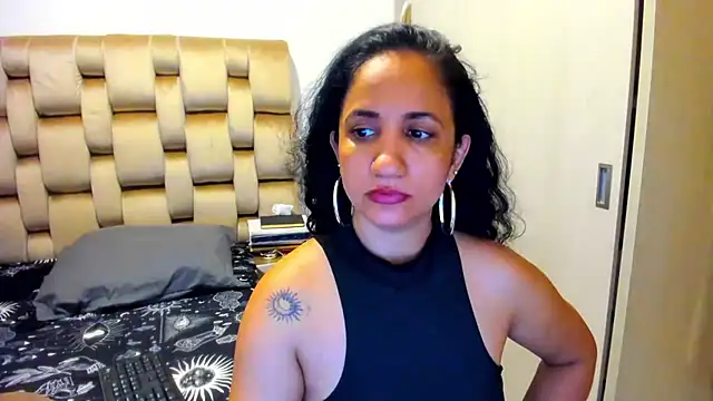 alaskmiller1 live cam on StripChat