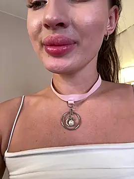 LillyNatty18 webcam