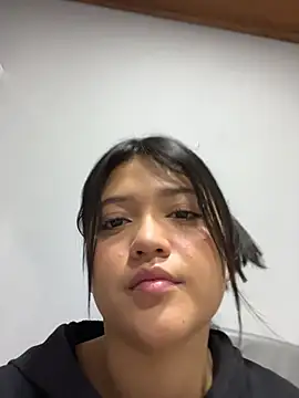 alisson_carolina73 webcam