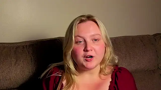 PhatAssBlond webcam