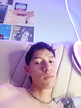 heyy_noah11 webcam