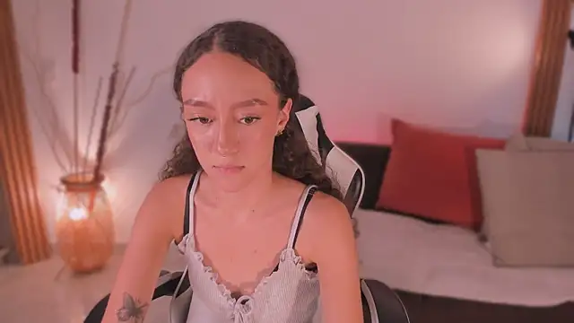 ChloeMoreti webcam