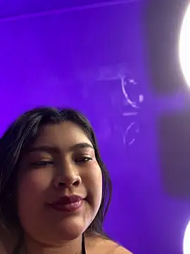 LunaaRosse webcam