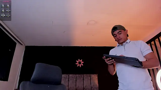 LiamDeep webcam