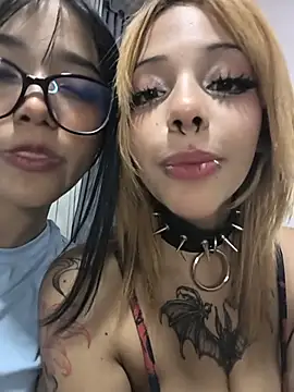 elisabethflores (G teen) - Play with tits