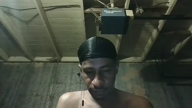 leo99842 (Ask my age) - get naked and stroke it