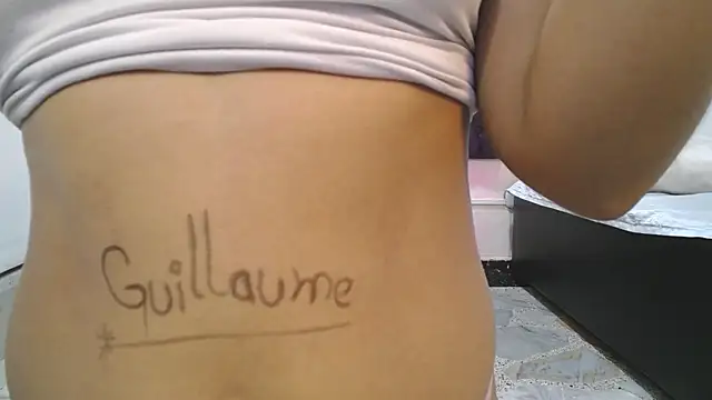 Little18Doll webcam