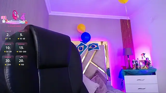 Violet_Collins1 webcam