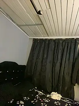valen_lewiiz webcam