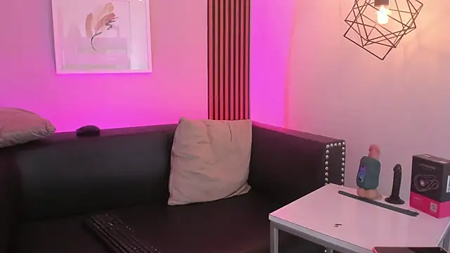 Maximoking26 webcam