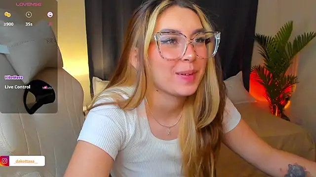 dakottaa_ webcam