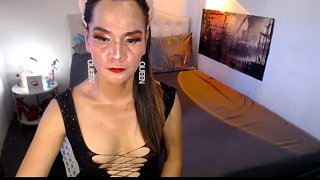 NinaDOM4CUM webcam