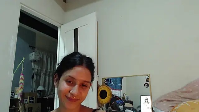 AlinaWoolf_ webcam