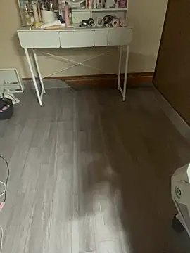 Mina048 webcam