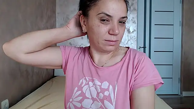 LorraGrey webcam
