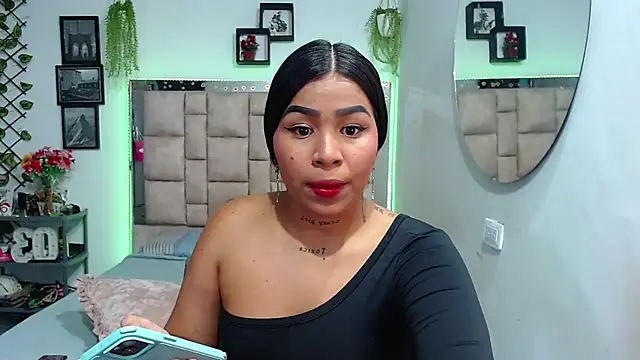 Mollyxdamiam webcam