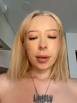 MaryChanXO live sex cam