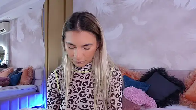 JullyBlair Live Web Cam Show