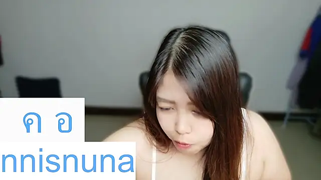 nunanunanuna live cam on StripChat