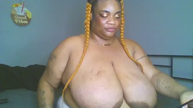 NaughtyHottieBBW webcam
