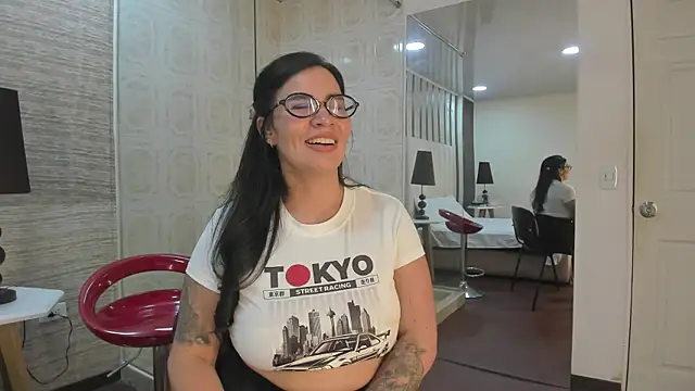 Hannah_Cross webcam