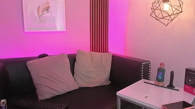 Maximoking26 webcam