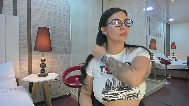 Hannah_Cross webcam