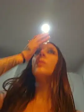 LilyOrion webcam