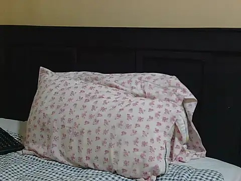kinkydolll webcam