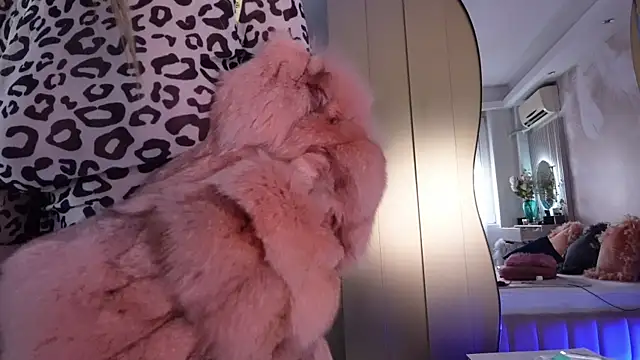 JullyBlair webcam