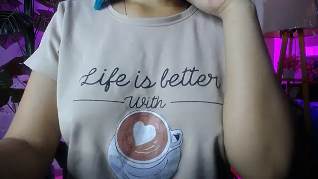 kiara_1122 webcam
